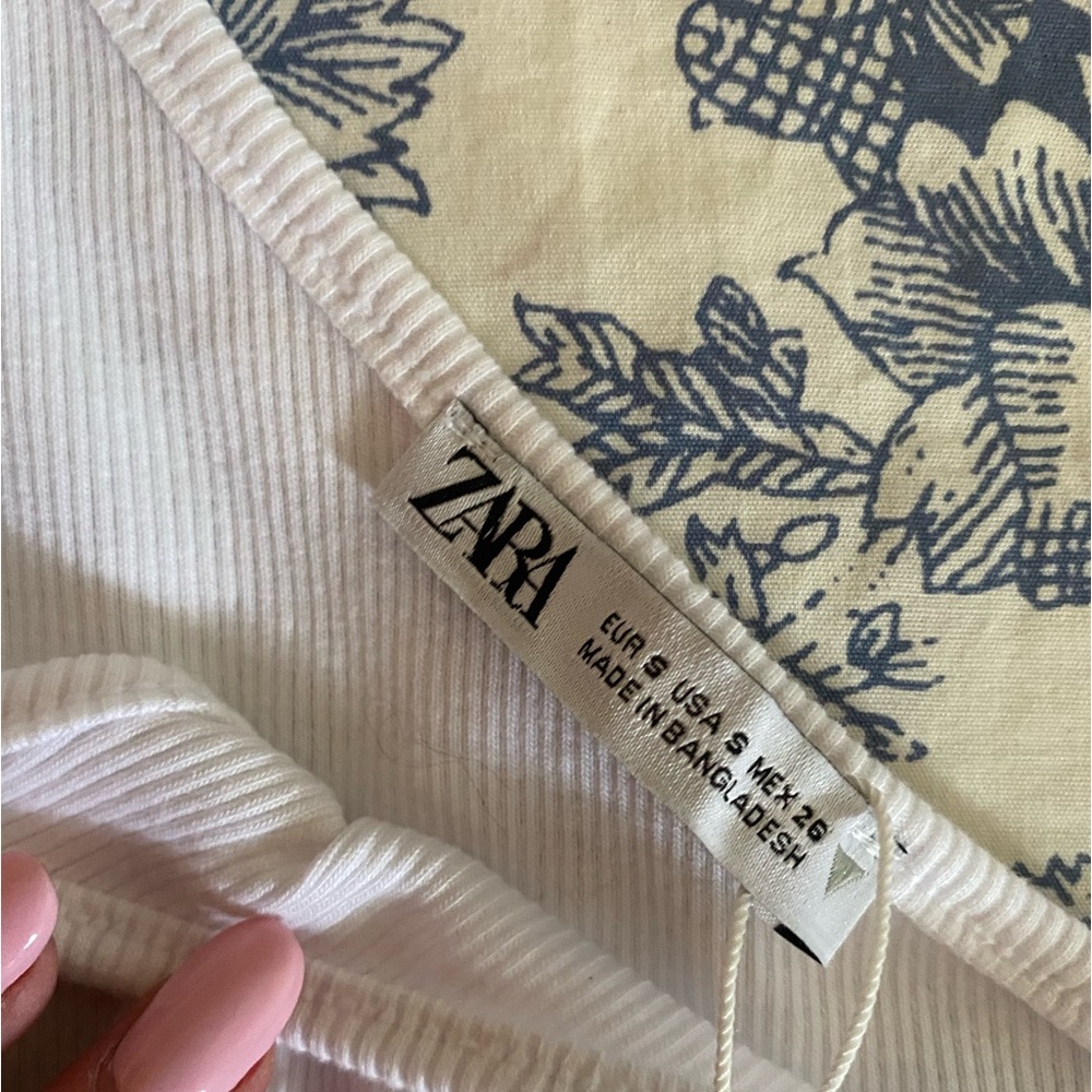 **SOLD** ZARA | one shoulder cut out tank top NWT - Picture 2 of 2